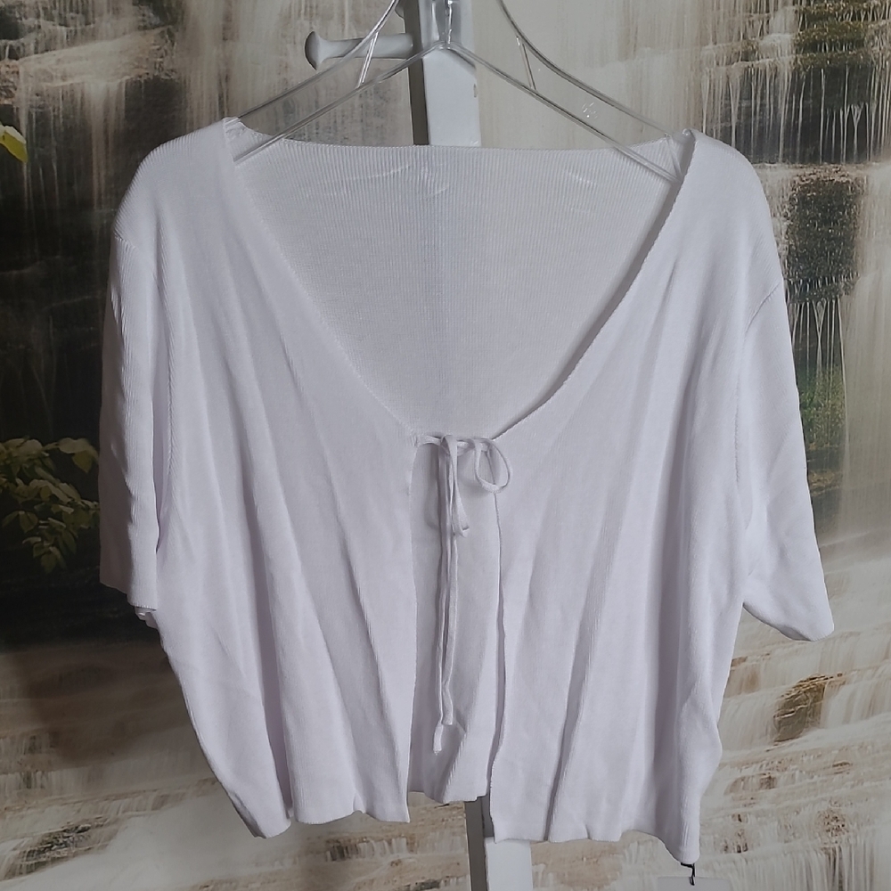 New with tags! Womens XL Tie-Front White Cropped Open Cardigan Sweater Top